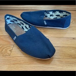 Men’s Toms - Brand New